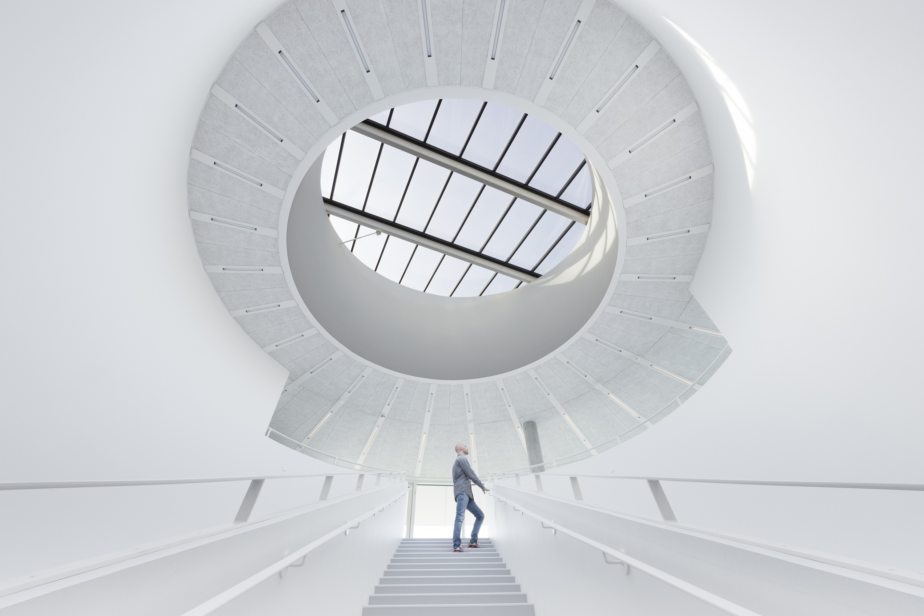 <p>Plafonds et panneaux muraux acoustiques: Kingspan Acoustics<sup>Â®</sup> arrive en France avec Sonvika<sup>Â®</sup></p>